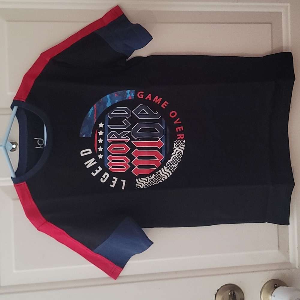 I-D IDEOLOGY BOYS LEGEND WORLDWIDE GRAPHIC TEE: BLACK/RED/BLUE: NWOT: SZ S